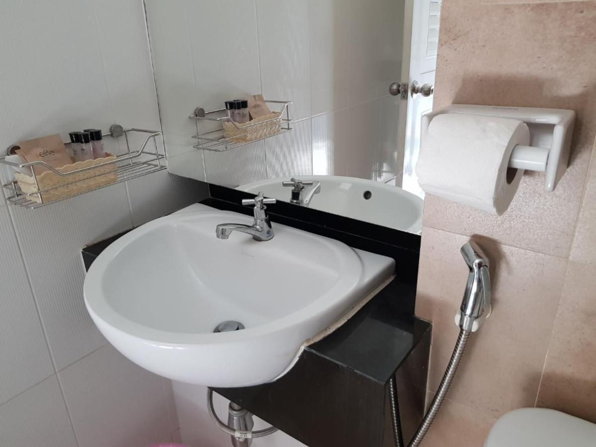 Elite Residence Phitsanulok Sha Buitenkant foto